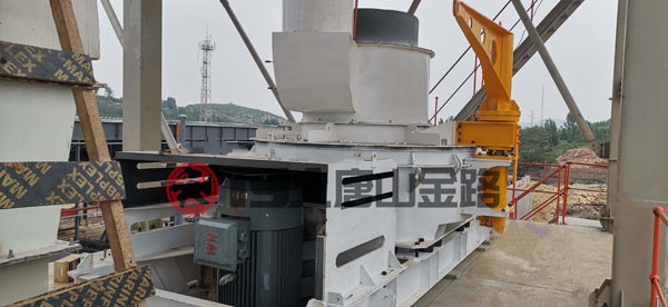 錘破、對輥破、立軸沖擊破三種制砂設(shè)備優(yōu)劣對比