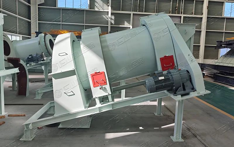 機制砂防離析、防揚塵，有經(jīng)驗的砂廠都在用加濕拌和機