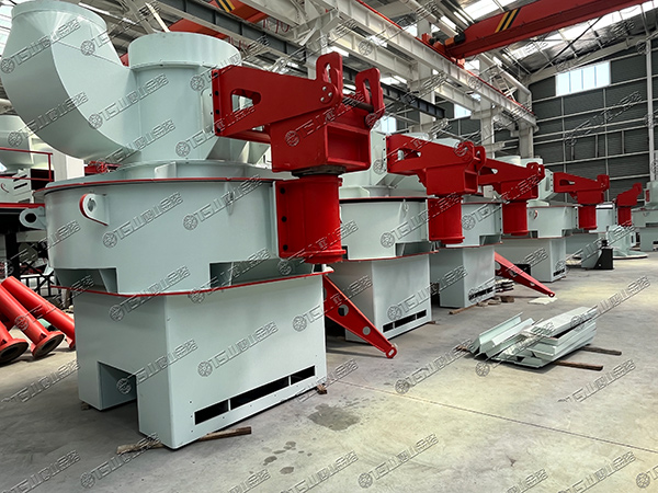 制砂選粉一體機(jī)：適合多種物料破碎，粒形圓潤(rùn)，針片狀少