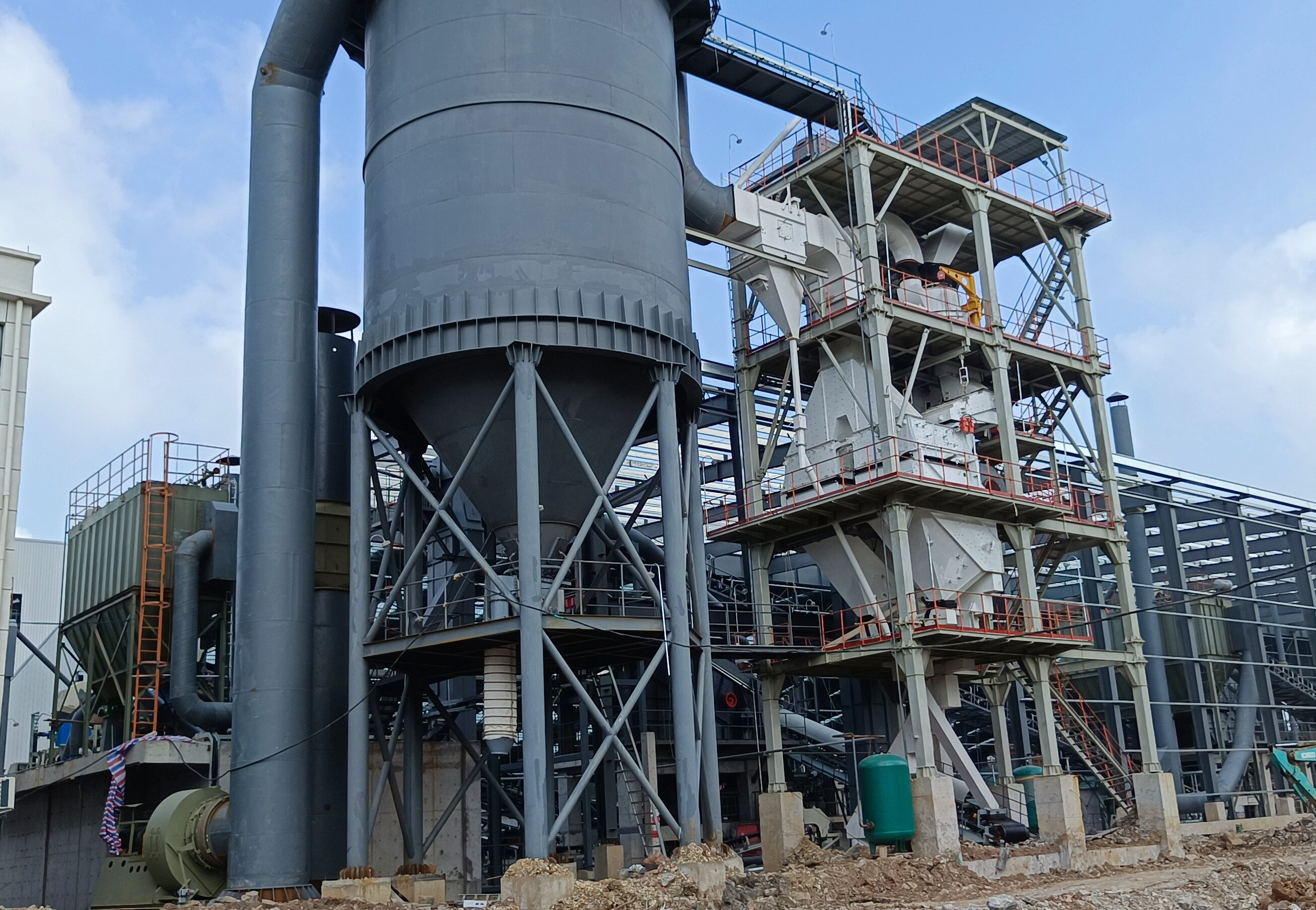 一文讀懂制砂樓：現(xiàn)代砂石生產(chǎn)的 “智能王牌”，環(huán)保高產(chǎn)雙在線！